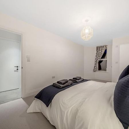 Trendy 2 Bedroom 2 Bathroom Apartment Minutes From Seafront In St Leonard'S Hastings St Leonards-on-Sea Bagian luar foto